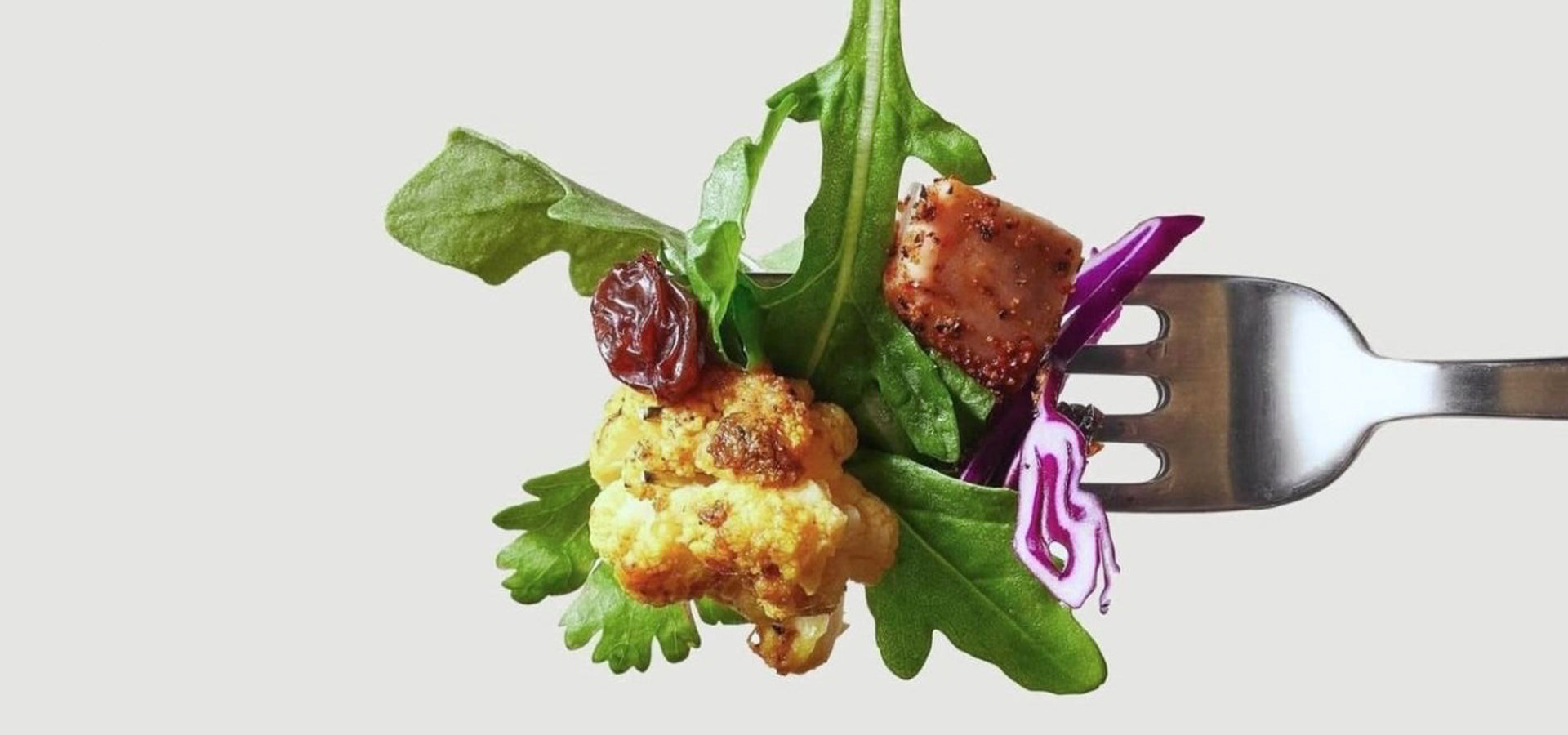 NUTRITION & CHEVEUX : LES NUTRIMENTS ESSENTIELS POUR UNE CHEVELURE FORTE ET LUMINEUSE